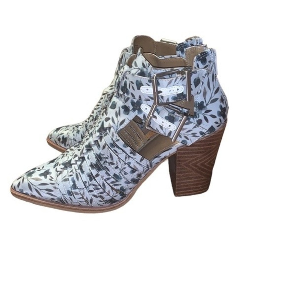 Gianni Bini White Floral Cutout Ankle Booties